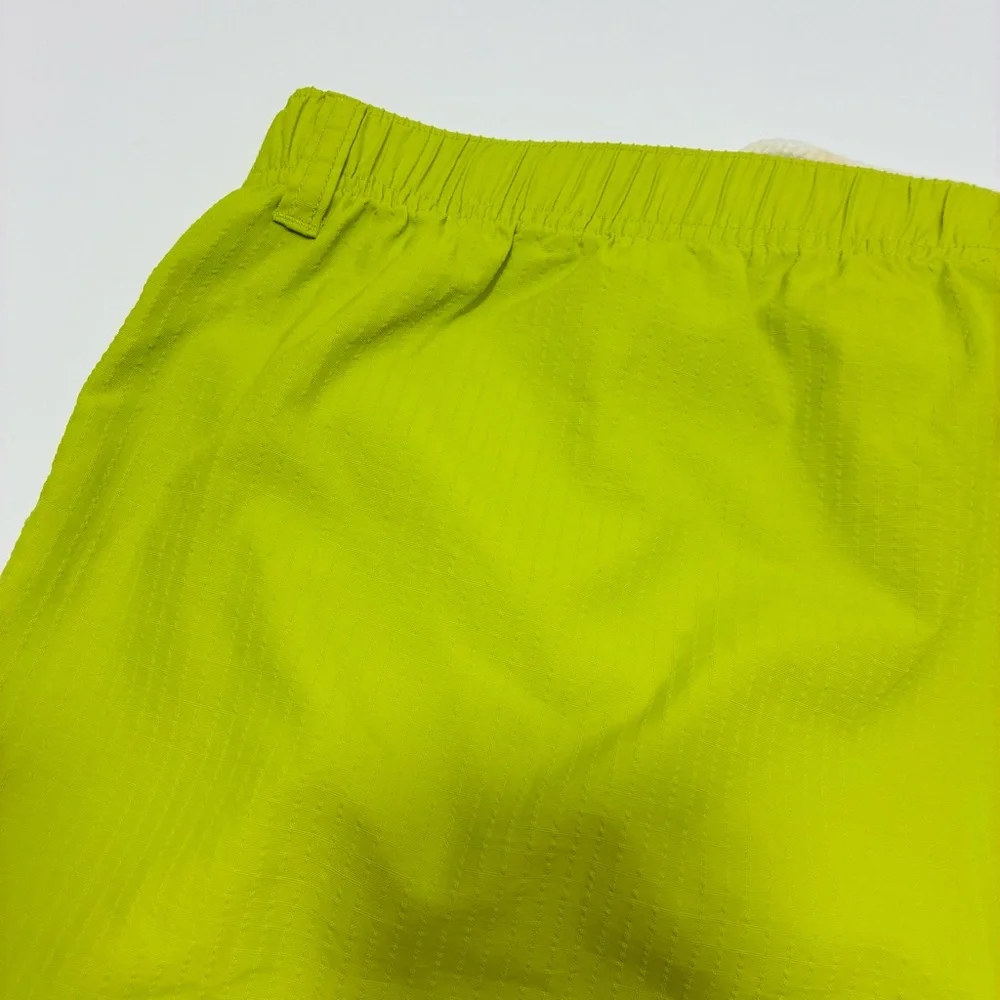 Tommy Bahama Men Swimming Trunks Size XL Green 100% Nylon Elastic Waist lined‎